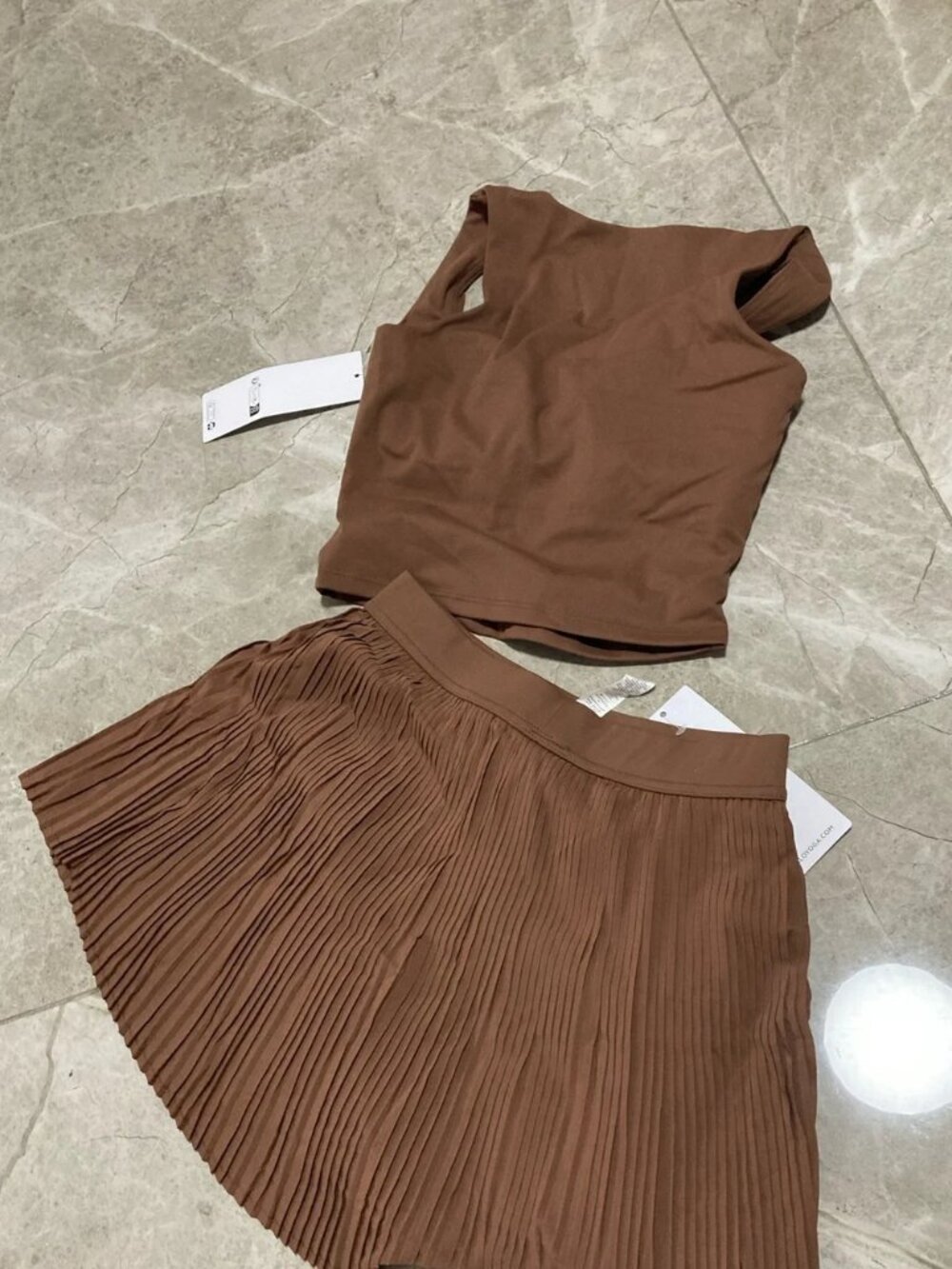 ALO Yoga Brown Pleated Skater Tennis Skirt - Picture 2 of 6